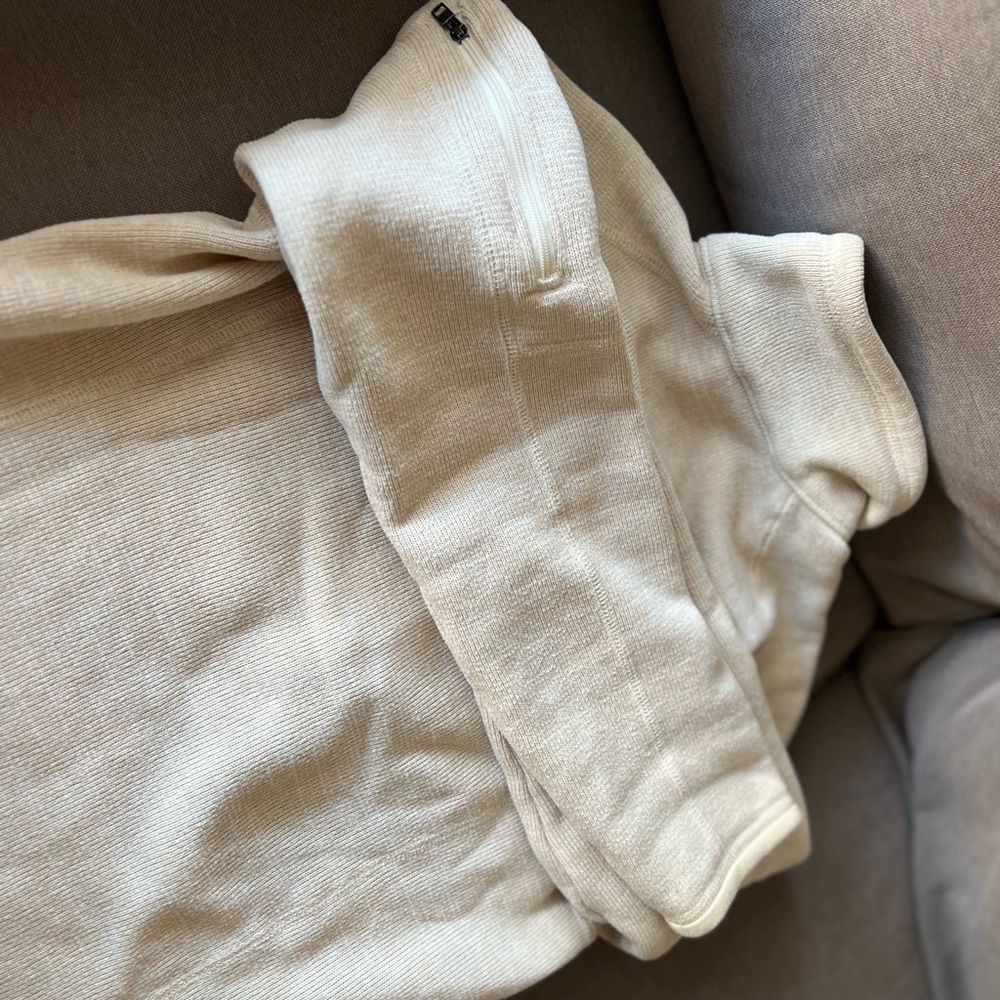 Patagonia pull-over sweatshirt - Picture 3 of 4